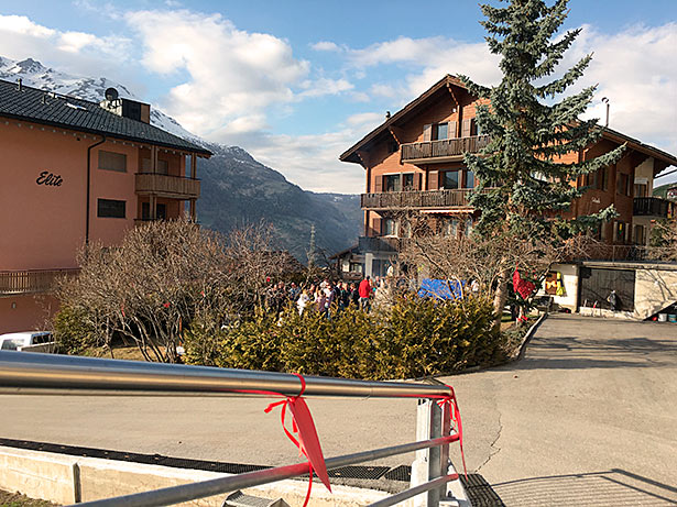 hochzeits apero graechen ferienwohnung soldanella zufahrtsstrasse ferienhaus